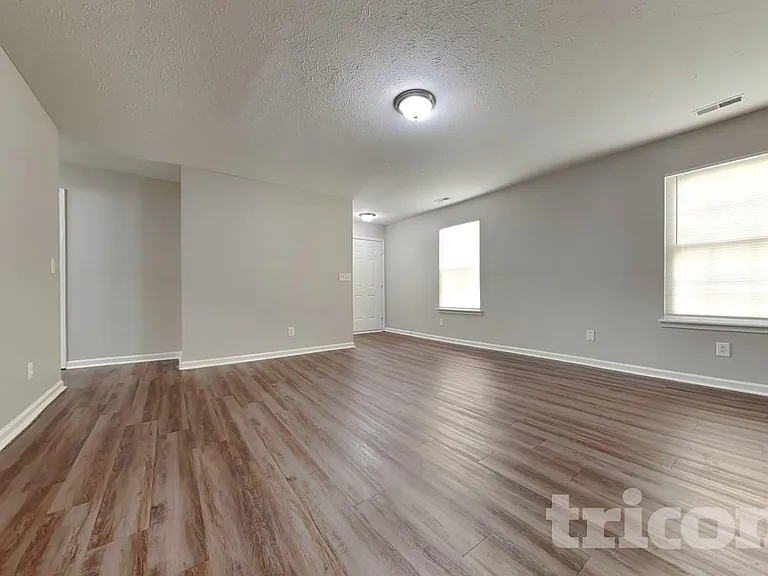 3846 Nuthatcher Dr — Photo 3
