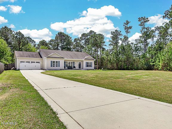 3rd image of 112 Lilac Lane