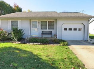 62 Northwest Mnr, Highland, IL 62249