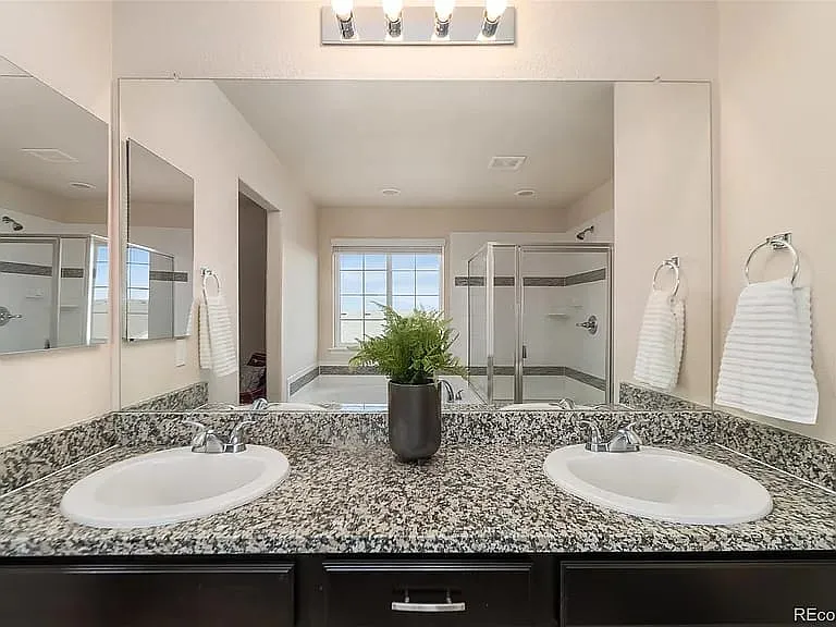4979 S Valdai Way — Photo 23