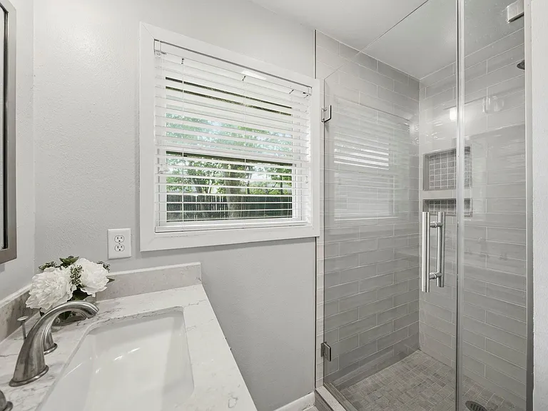 4614 Hummingbird St — Photo 31