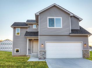 202 Walnut Dr, Norwalk, IA 50211