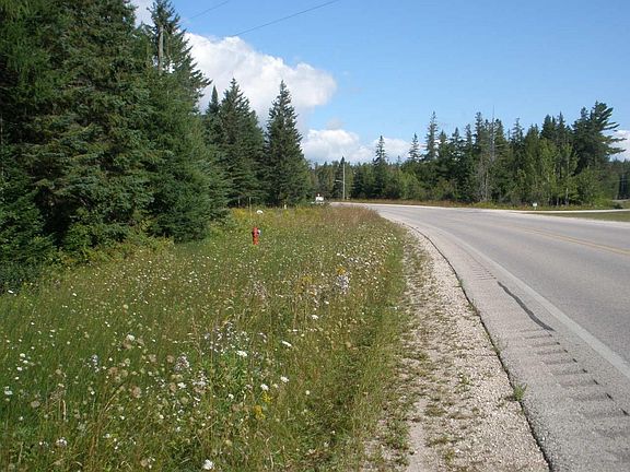 4th image of 2986 Mackinac Trail 26 Acres