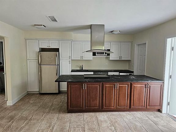 4th image of 202 N K St APT 6