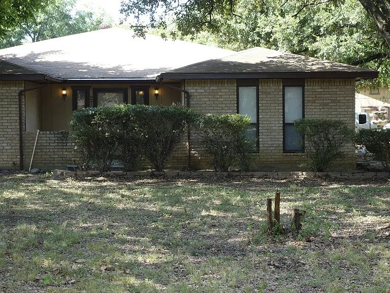 2725 Luzon Rd — Photo 1