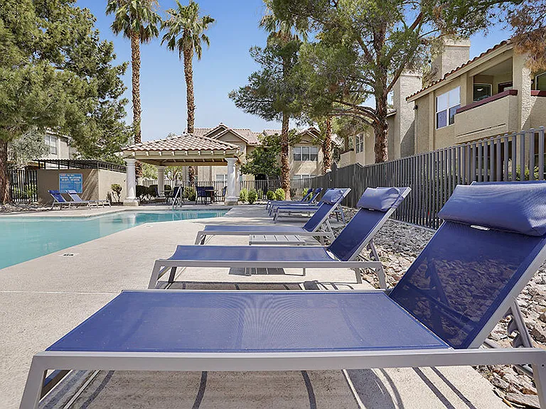 Gloria Park Villas — Photo 25