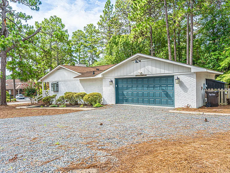 2 Sassafras Ln — Photo 6