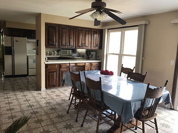 Living room/ kitchen