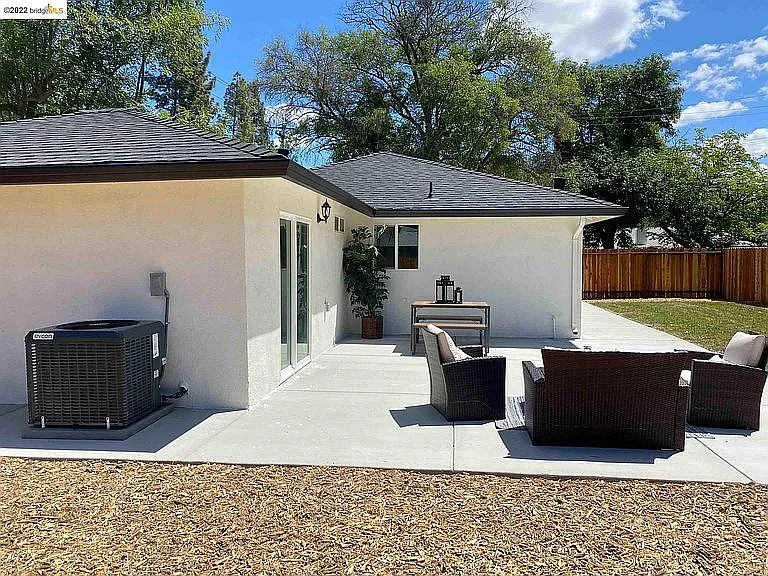 155 Taylor Blvd — Photo 26