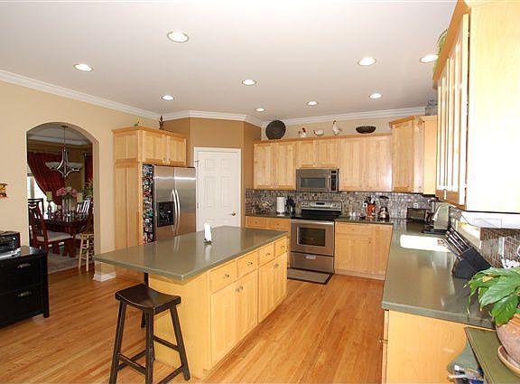 2nd image of 9443 Eagle Nest Ln