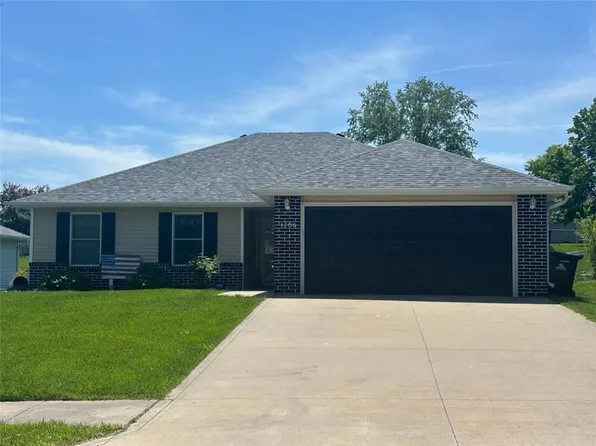 1708 Sunset Dr, Warrensburg, MO 64093