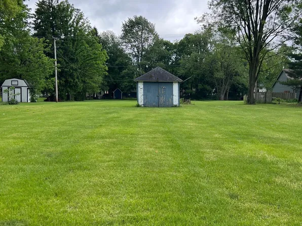 23510 E Main St, Armada, MI 48005