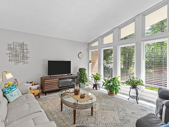 2nd image of 3 Sand Dollar Court