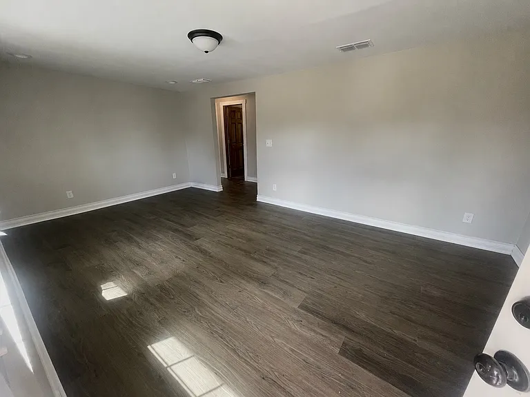 310 Birch St — Photo 5