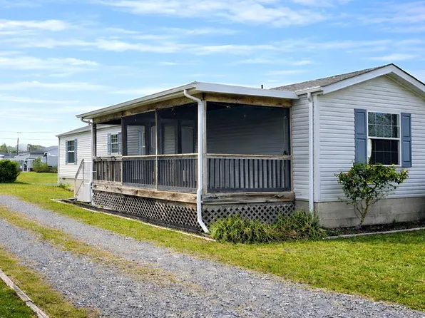 5328 Merritt Dr, Chincoteague, VA 23336