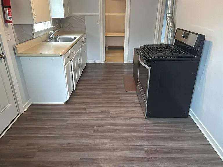 Eat in kitchen