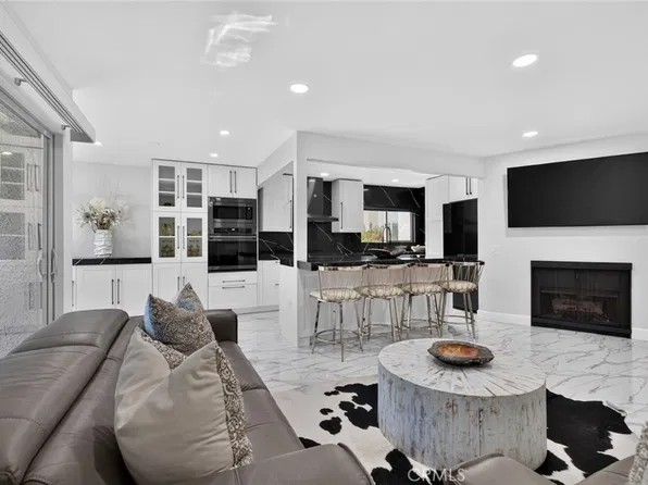 4632 Park Granada Unit 93, Calabasas, CA 91302