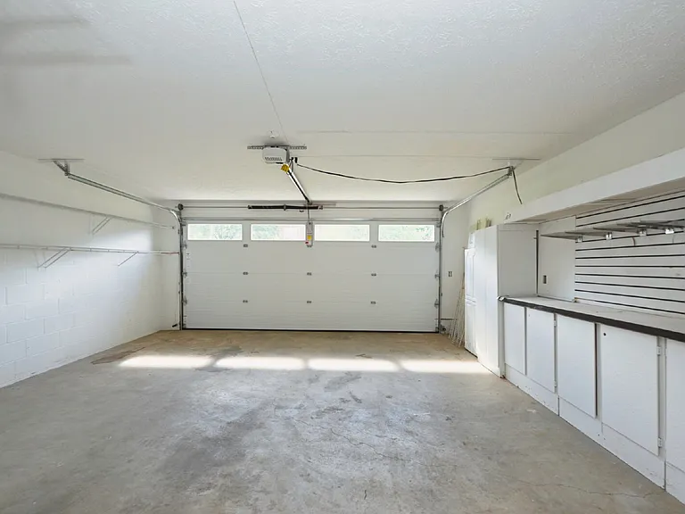 164 W Harbor Dr — Photo 37
