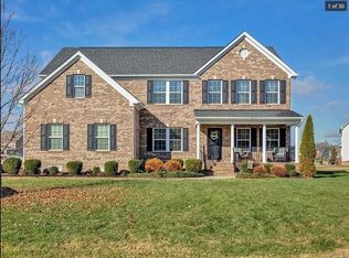 1807 White Mountain Dr, Chester, VA 23836