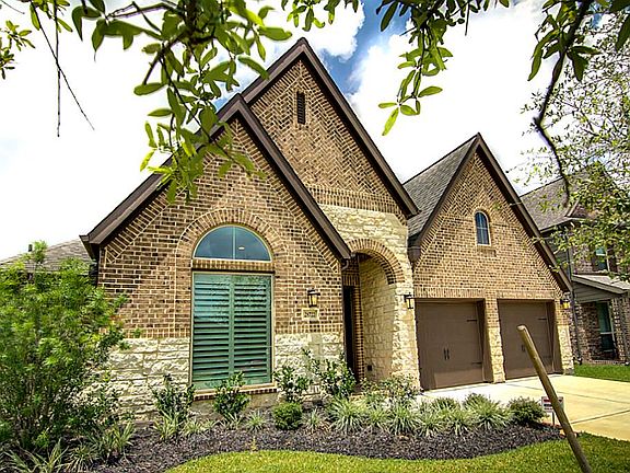 3rd image of 28722 Wallaman Falls Ln