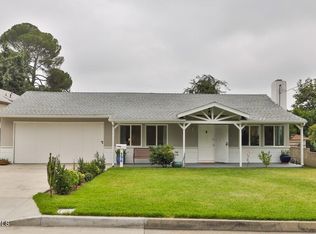 296 W Las Flores Dr, Altadena, CA 91001