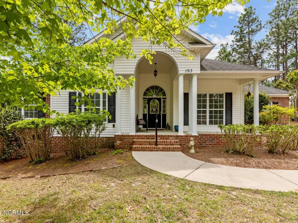 193 James Drive, West End, NC 27376