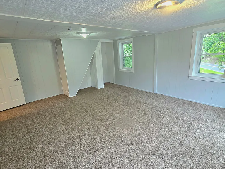 895 Center Rd — Photo 15
