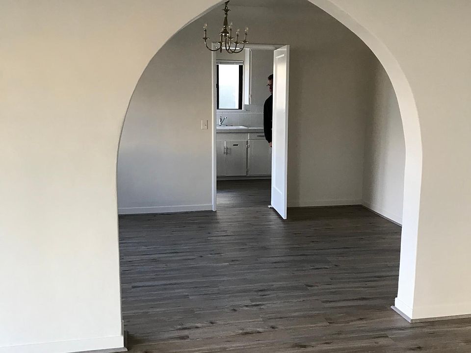 2nd image of 354 Watson St House A
