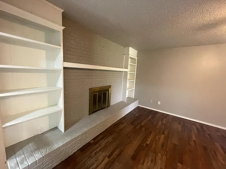 1252 S 27th Pl — Photo 6