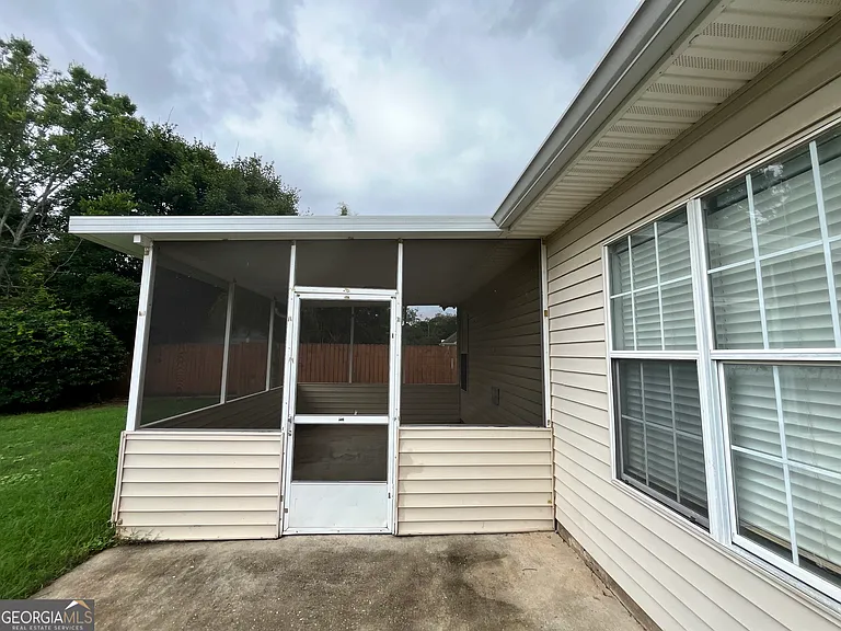 102 Myles Ln — Photo 21