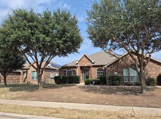 709 Shady Meadow Ln, Glenn Heights, TX 75154