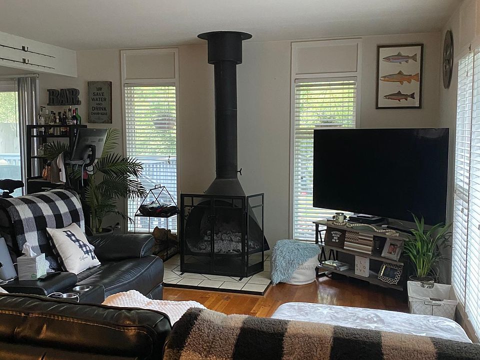 1st image of 254 Spreckels Dr