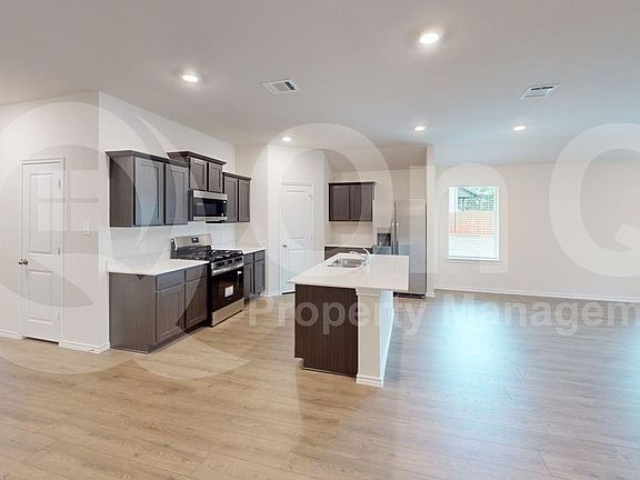 5th image of 4121 Limestone Bluff Dr