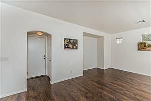 4th image of 9262 Onesto Ave