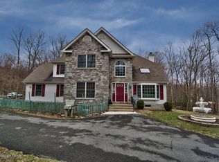 307 Rosewood Rd, Stroudsburg, PA 18360