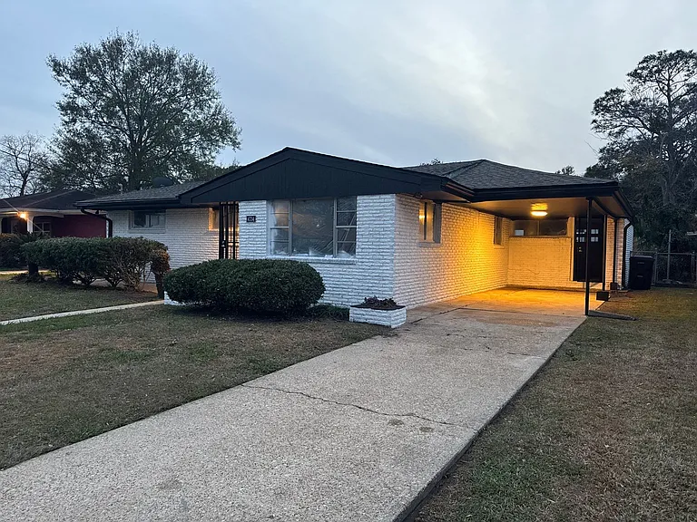 4734 Galahad Dr — Photo 10