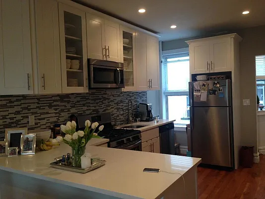 Rented by NYC HOMES 4LESS INC | media 10