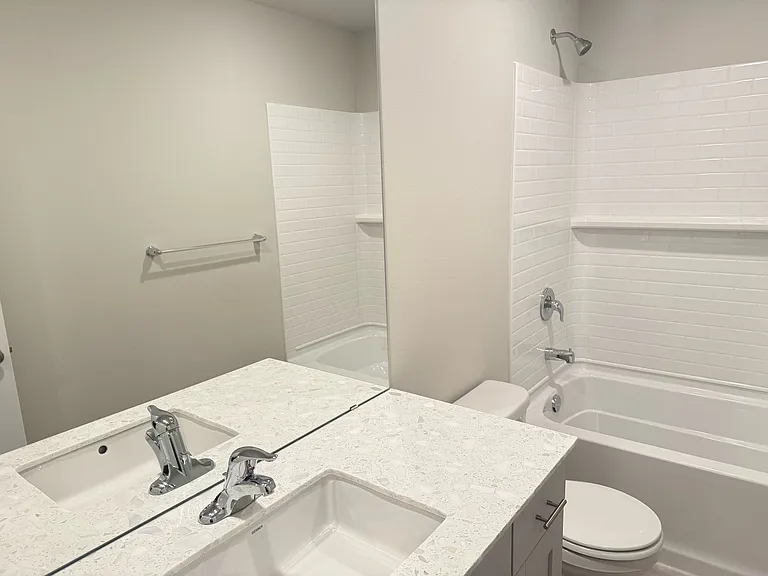 1441 SW Fielder Pl — Photo 25