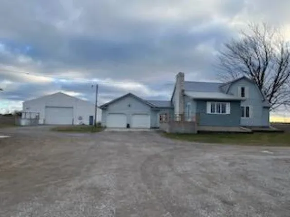935 E Center Rd, Essexville, MI 48732