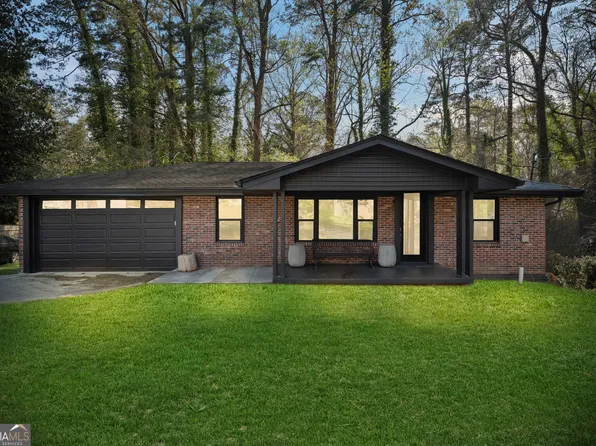 2746 Dale Creek Dr NW, Atlanta, GA 30318