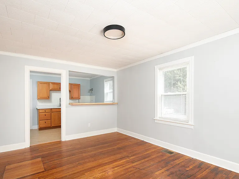 919 Bryan Ave #2 — Photo 2