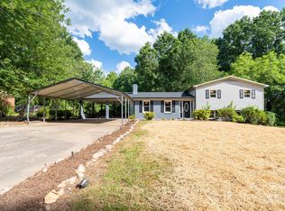 4183 Love Rd, Claremont, NC 28610