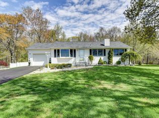 140 Taylors Mills Rd, Manalapan, NJ 07726