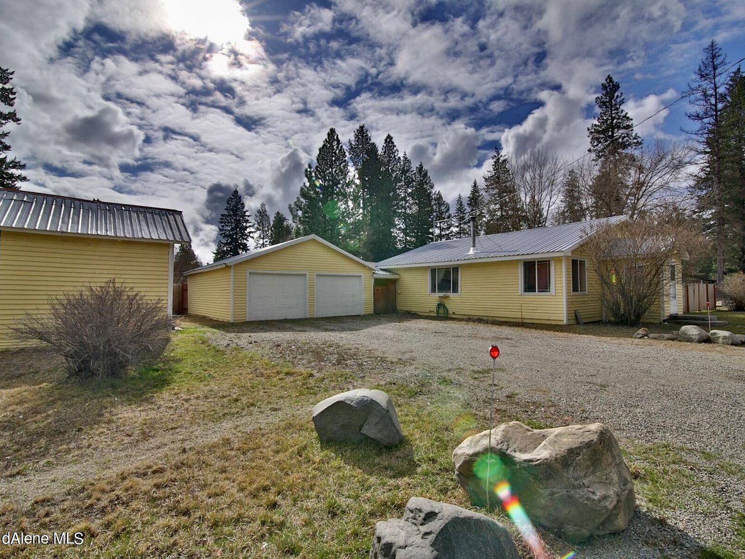 15 Moyie St, Moyie Springs, ID 83845 Zillow