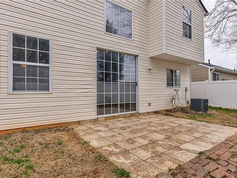 211 Harmony Ct — Photo 30