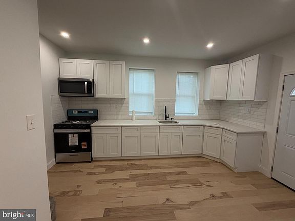 4th image of 1620 Lindley Ave