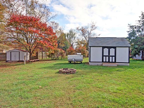 5th image of 131 Mainview Dr