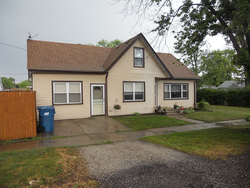 1st image of 7058 W 114th Pl