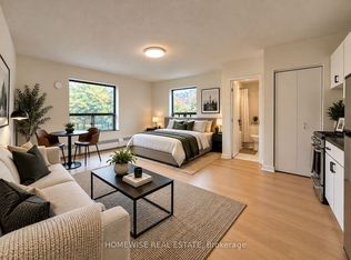 5 High Park Blvd #301, Toronto, ON M6R1M5