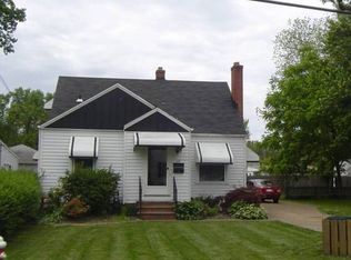 120 Traymore Blvd, Eastlake, OH